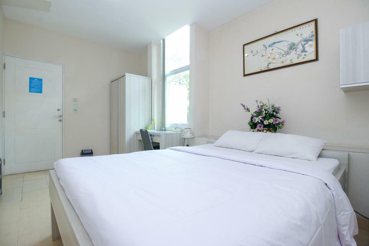 Blossom Resident Blok M Jakarta Exterior foto